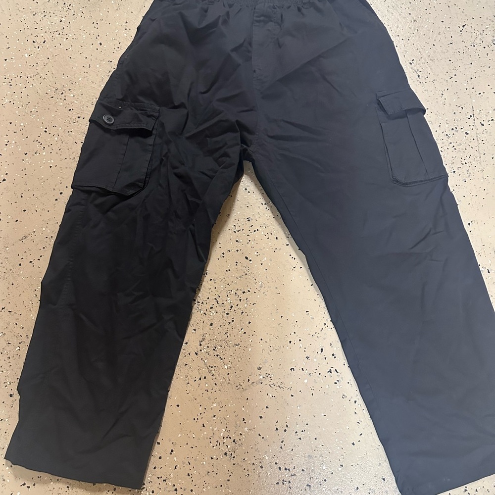 Men's Versatile Black Cargo Pants - Picture 4 of 4